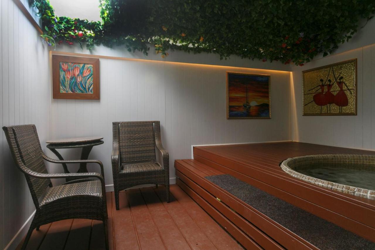 Vu Thermal Lodge - Adults Only Motel Taupo Exterior foto