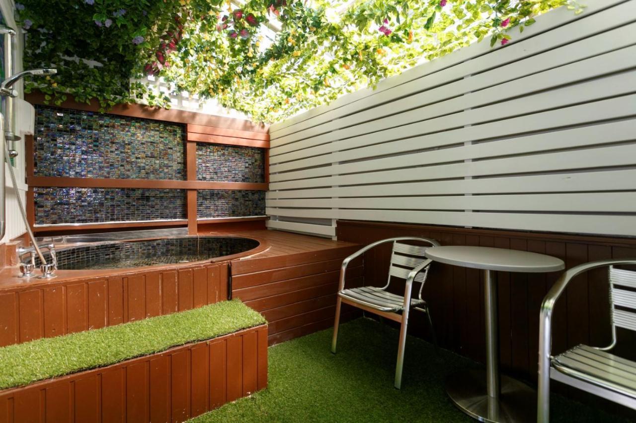 Vu Thermal Lodge - Adults Only Motel Taupo Exterior foto